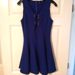 Colbolt blue dress.